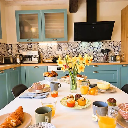 Fleurs De Vigne, Charentais Au Grand Coeur Feriehus *