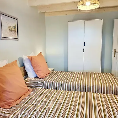 Fleurs De Vigne, Charentais Au Grand Coeur Feriehus Bouteville