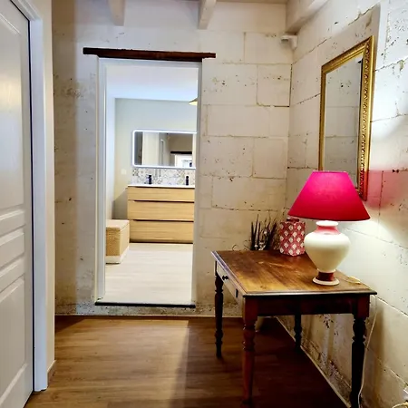 Fleurs De Vigne, Charentais Au Grand Coeur *