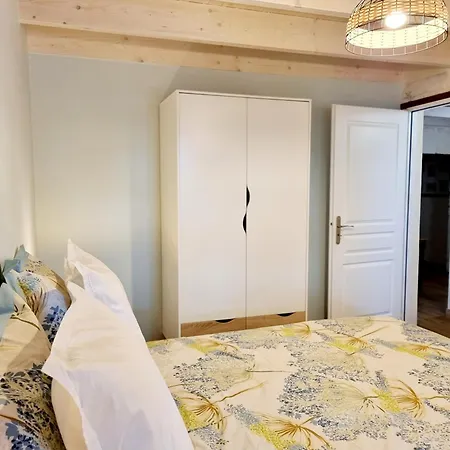 Fleurs De Vigne, Charentais Au Grand Coeur Bouteville