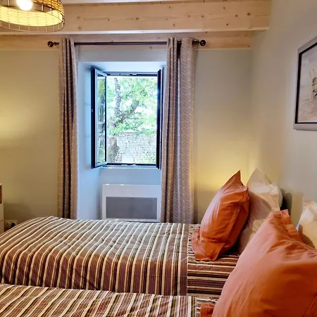 Fleurs De Vigne, Charentais Au Grand Coeur *