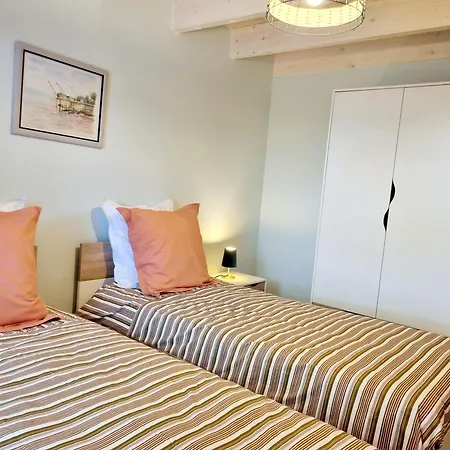 Fleurs De Vigne, Charentais Au Grand Coeur Feriehus