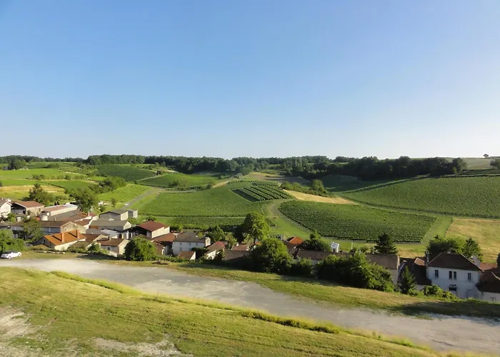 Сasa de vacaciones Fleurs De Vigne, Charentais Au Grand Coeur *