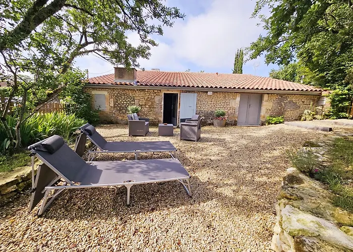 Сasa de vacaciones Fleurs De Vigne, Charentais Au Grand Coeur Bouteville